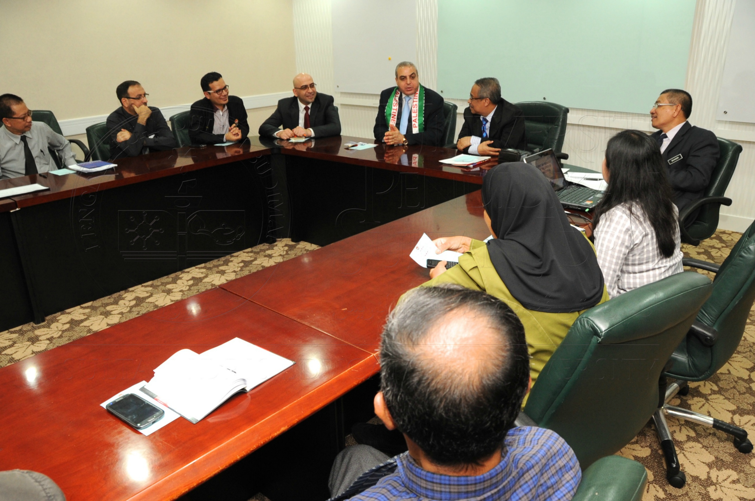 PRO 16 3 PALESTINEHAS 7680